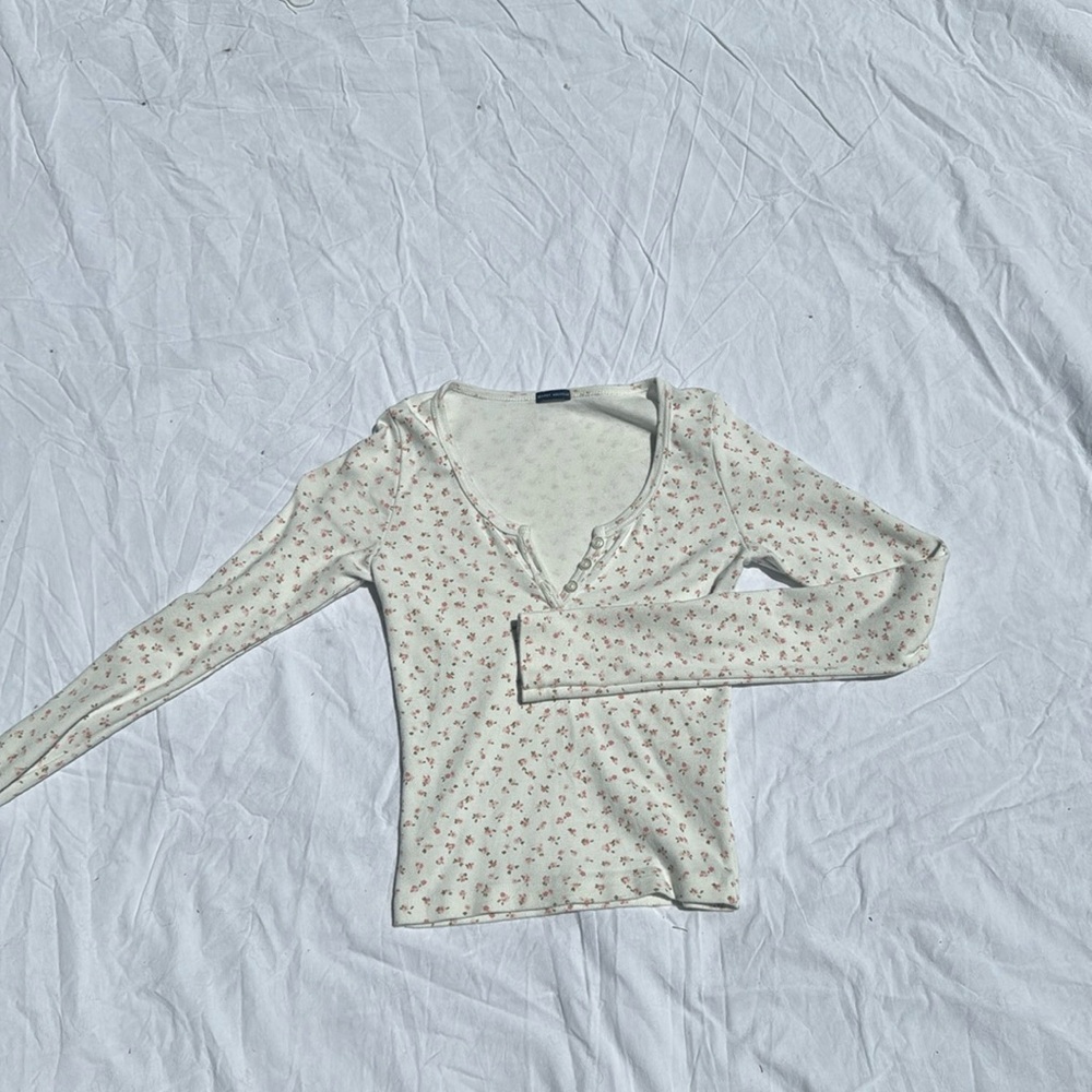 Brandy Melville long sleeve Henley